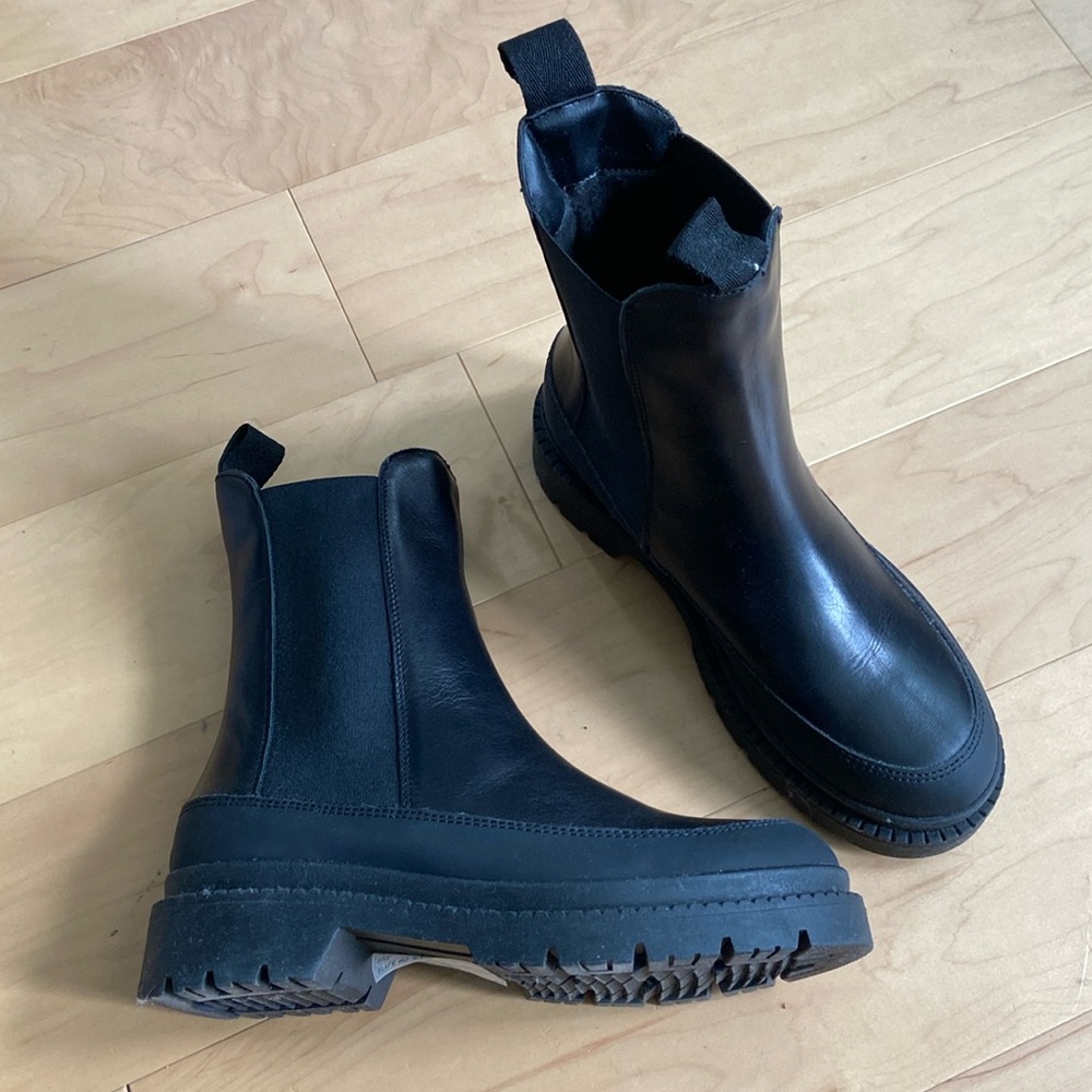 Black leather Chelsea Style boots